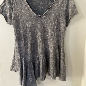 Anthropologie (eri and ali) grey flowy tunic